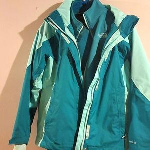 Good used condition north face winter coat!